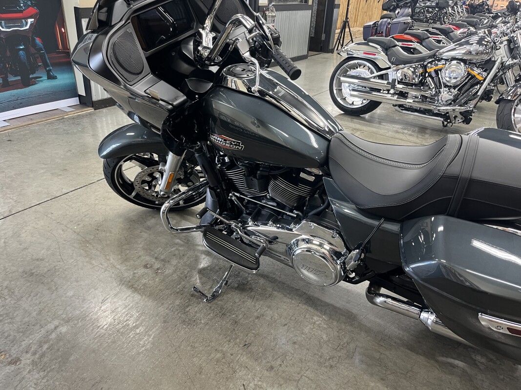 2025 Harley-Davidson Road Glide FLTRX - Photo 8