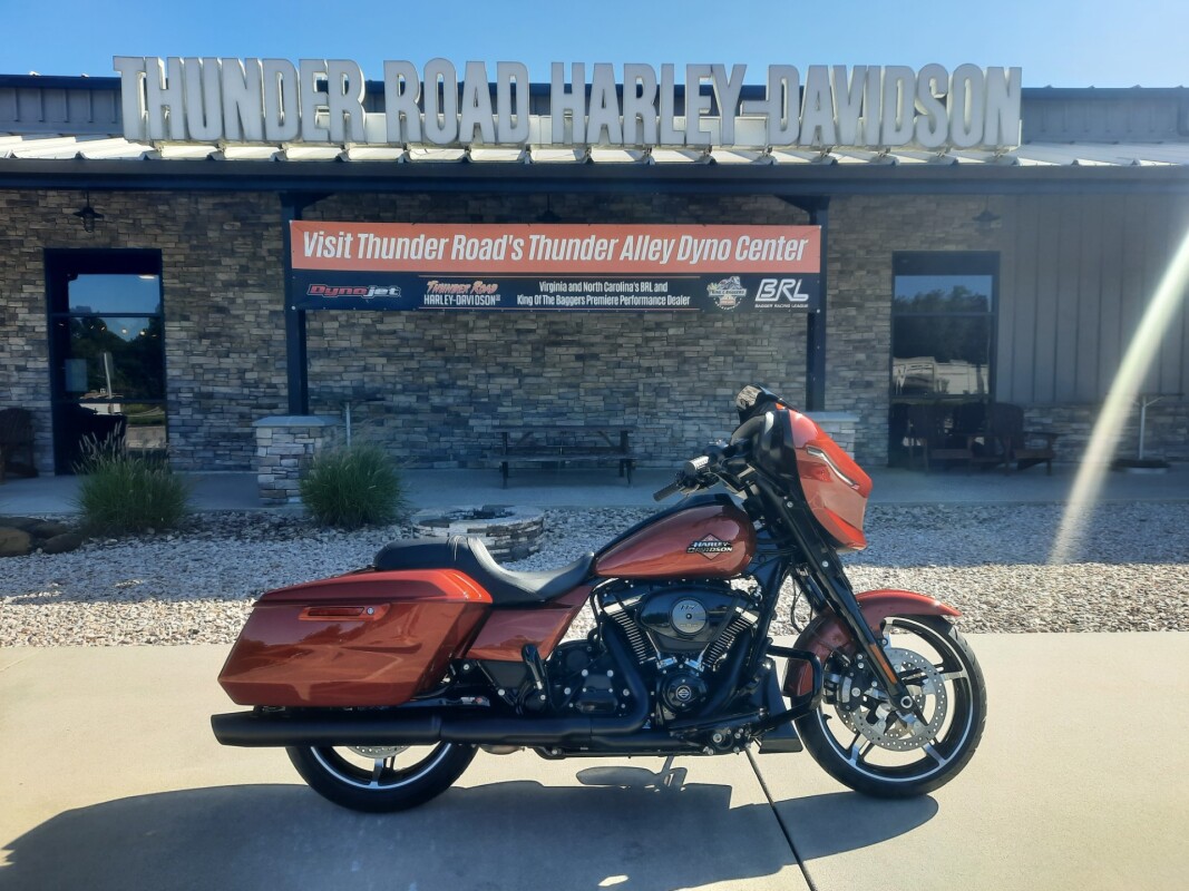 2025 Harley-Davidson Street Glide Whiskey Firestorm - Black Finish - Photo 5