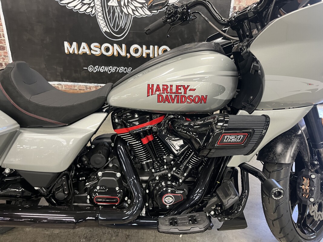 2025 Harley-Davidson CVO Road Glide ST FLTRXSTSE - Photo 5