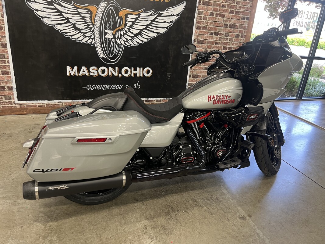 2025 Harley-Davidson CVO Road Glide ST FLTRXSTSE - Photo 2