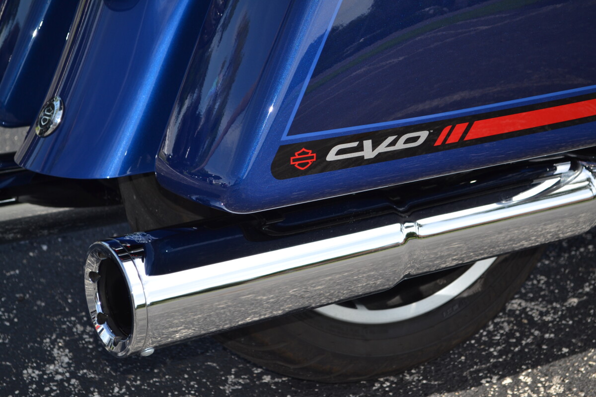 2020 Harley-Davidson CVO Limited Moonlight Blue & Deep Sea Blue - FLHTKSE - Photo 7