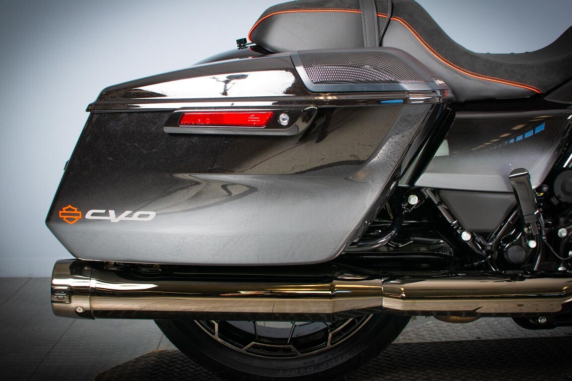 2025 Harley-Davidson CVO Road Glide FLTRXSE - Photo 10
