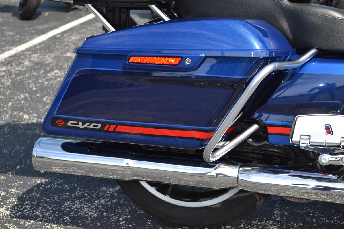 2020 Harley-Davidson CVO Limited Moonlight Blue & Deep Sea Blue - FLHTKSE - Photo 5