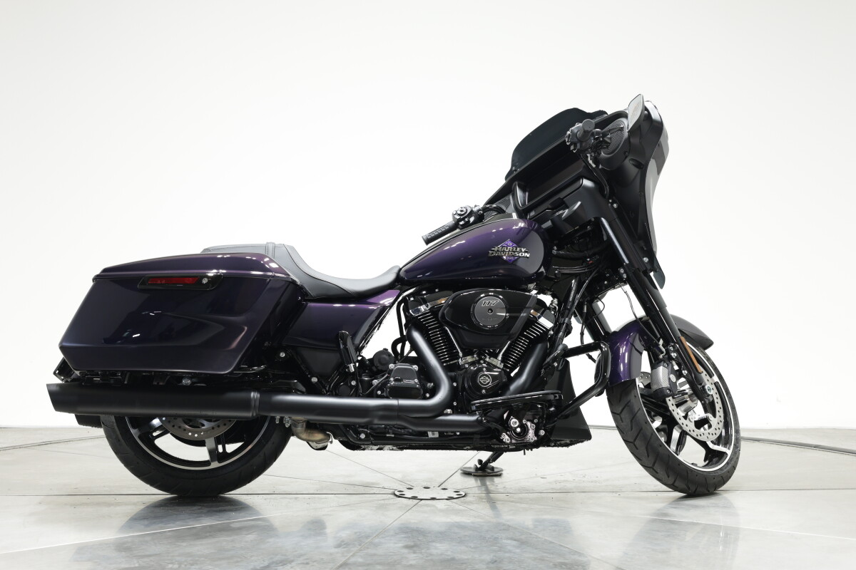 2025 Harley-Davidson FLHX Street Glide in Mystic Shift with 10 miles