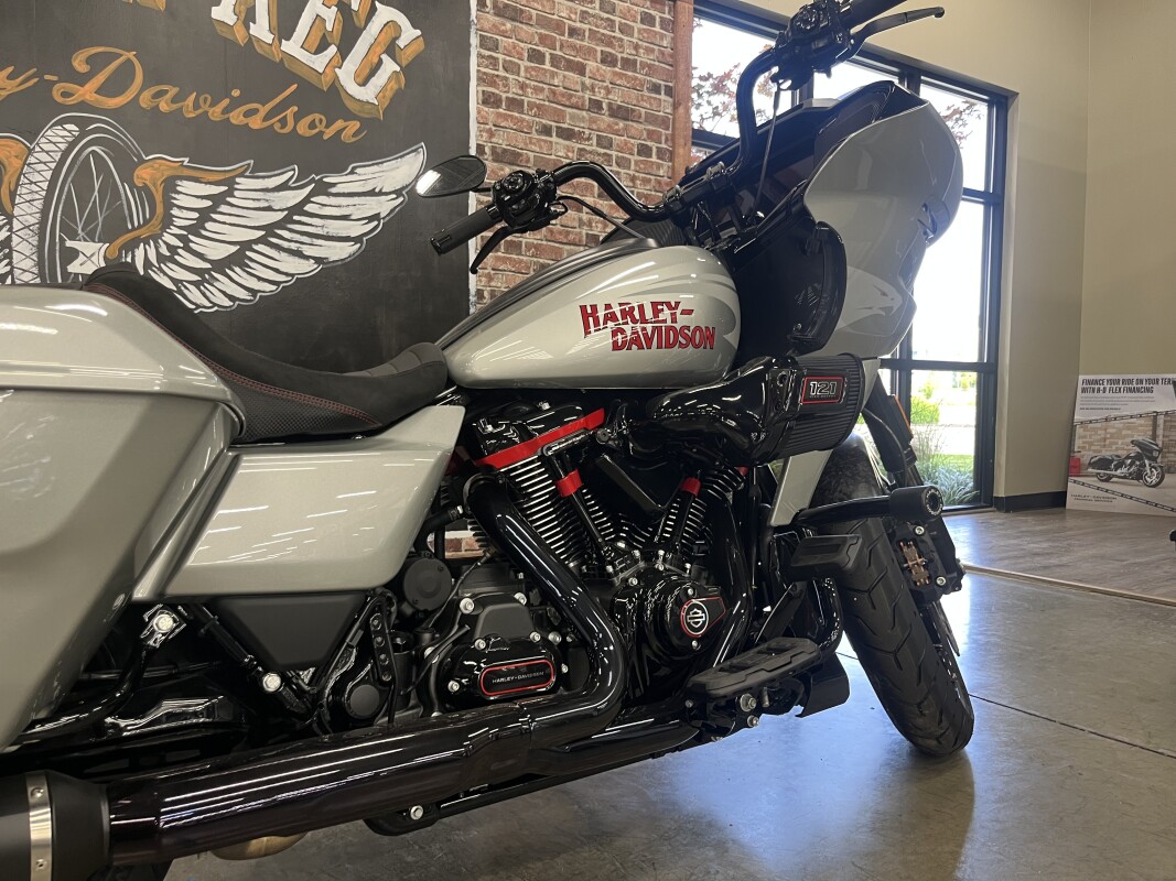 2025 Harley-Davidson CVO Road Glide ST FLTRXSTSE - Photo 4