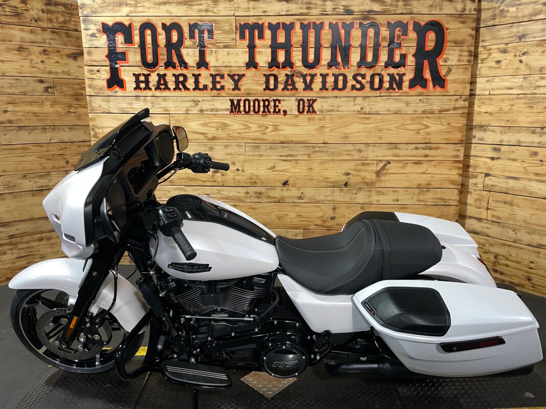 Harley-Davidson Street Glide 2025 FLHX WHITE ONYX PRL - Photo 8