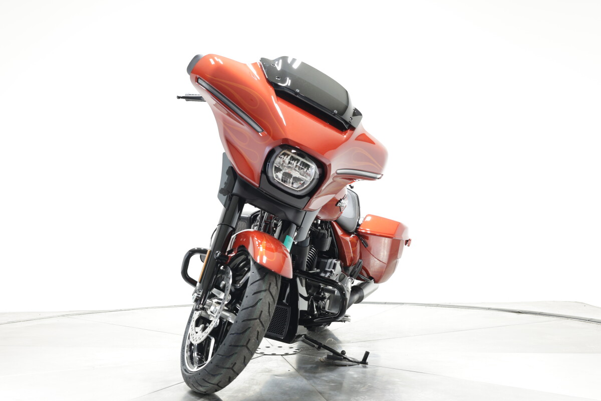 2025 Harley-Davidson FLHX Street Glide in Whiskey Firestorm with 10 miles - Photo 4