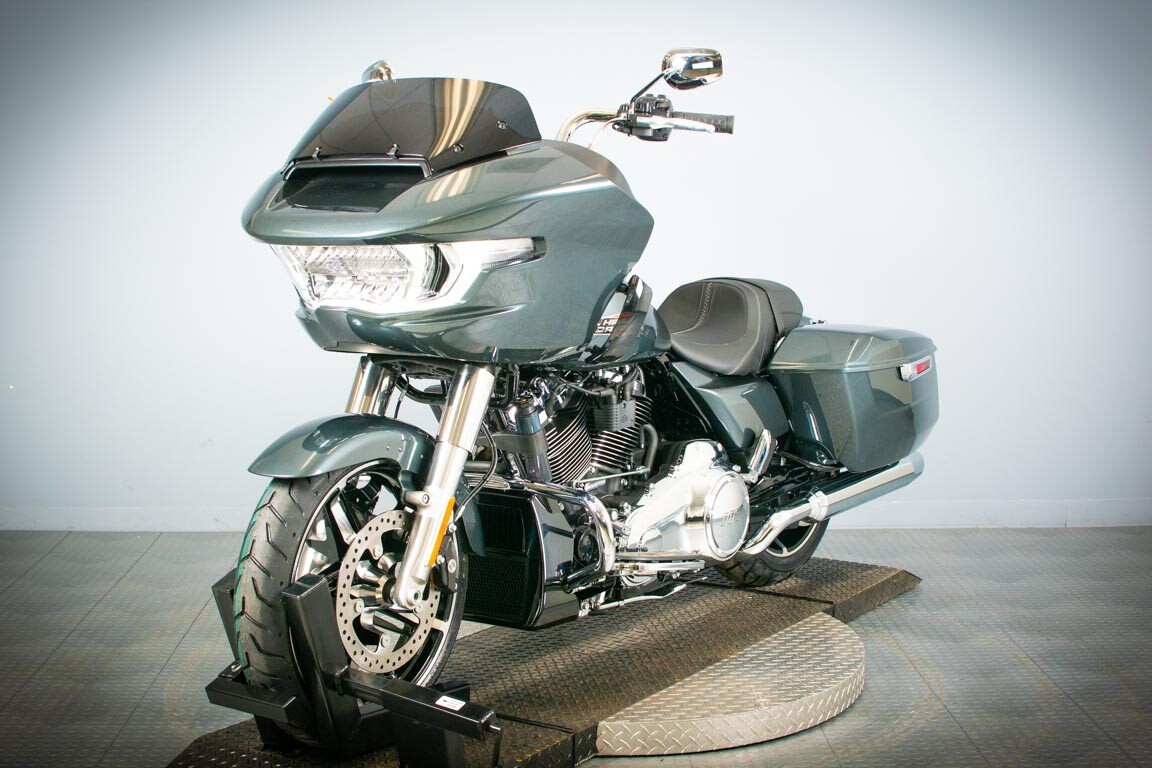 2025 Harley-Davidson Road Glide FLTRX - Photo 4