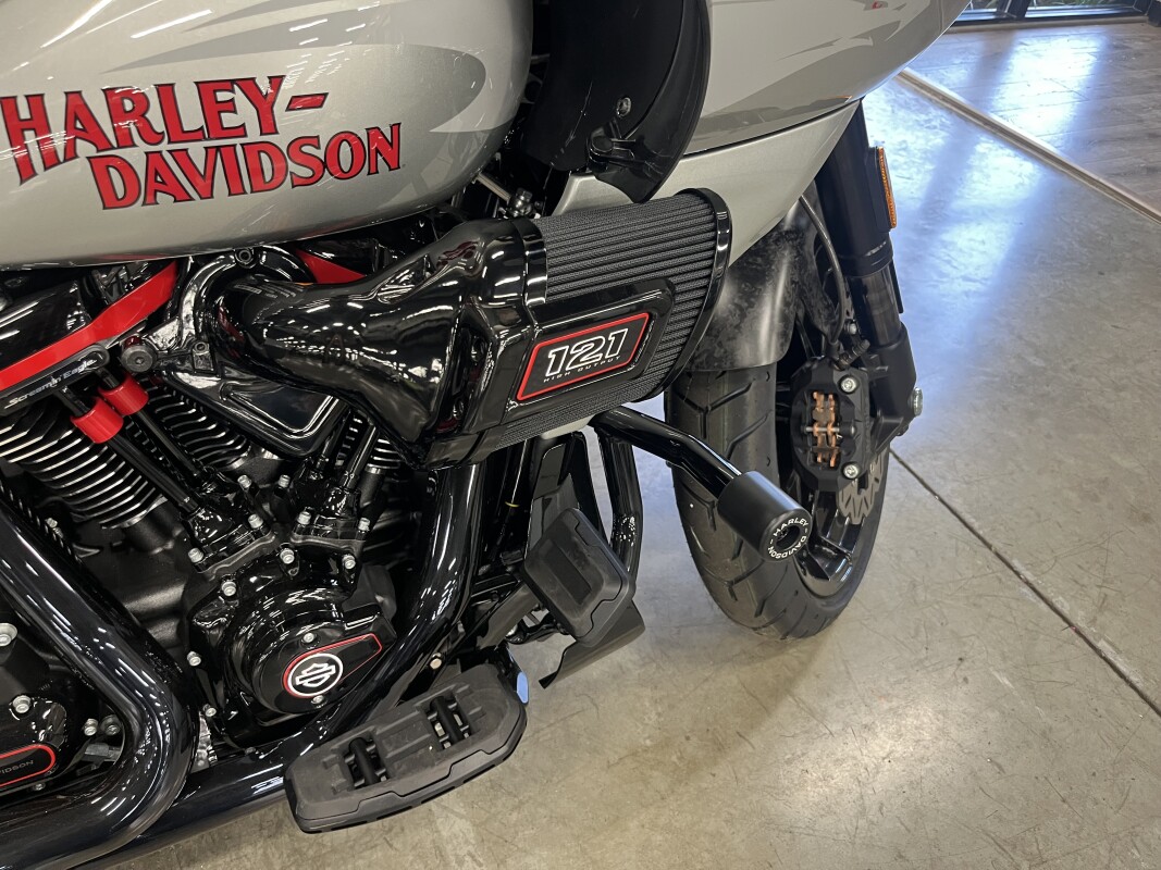 2025 Harley-Davidson CVO Road Glide ST FLTRXSTSE - Photo 6
