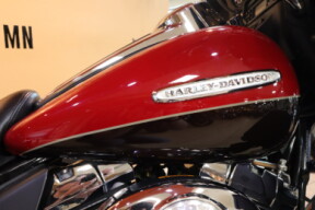 2011 Harley-Davidson HD Touring FLHTK Electra Glide Ultra Limited thumb 3