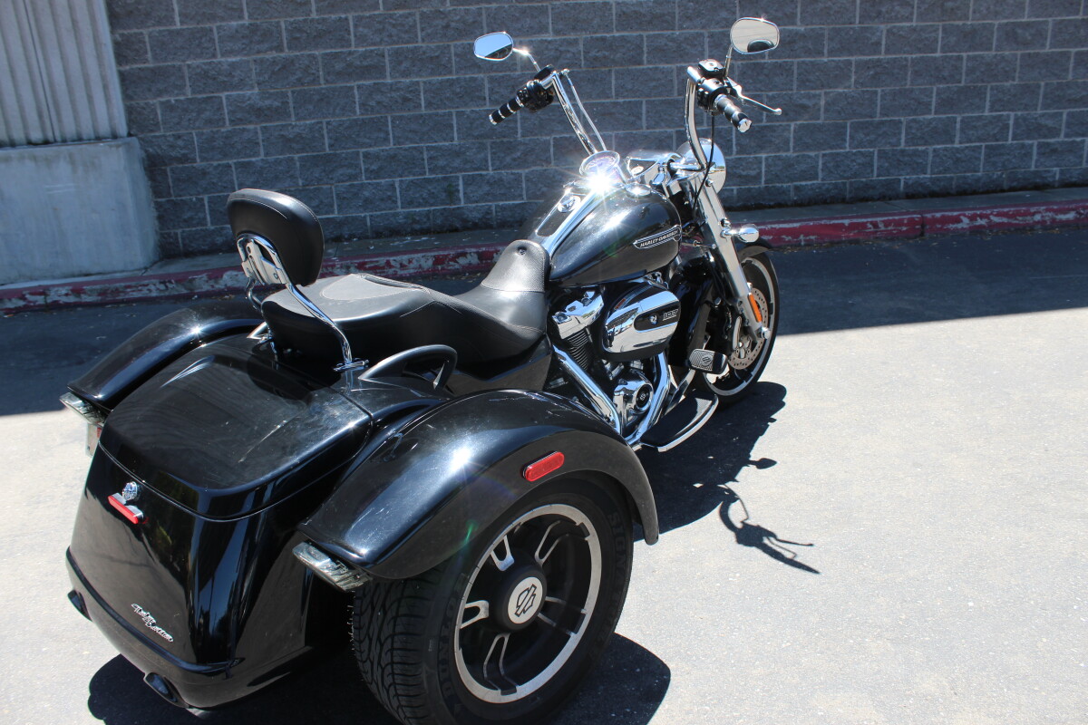 Harley-Davidson Freewheeler 2018 FLRT 853419T BLACK - Photo 5