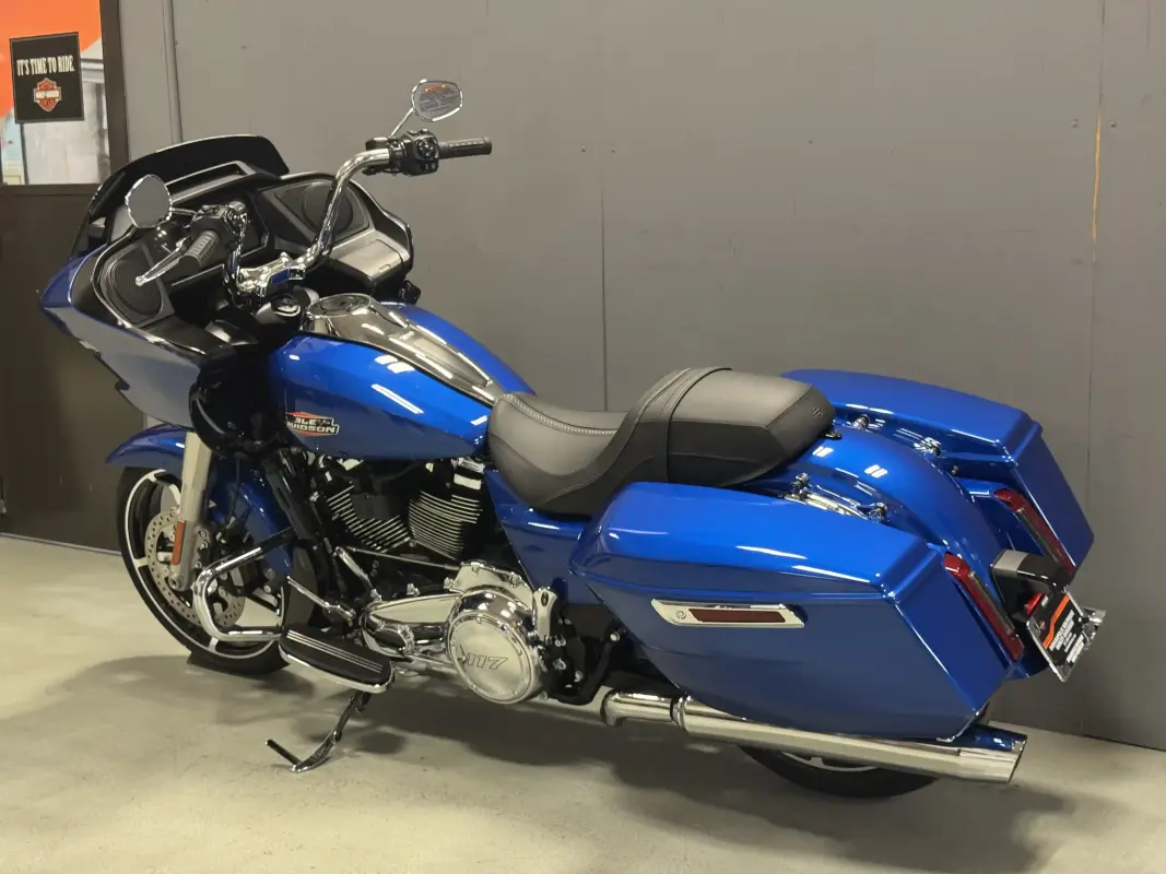 FLTRX 2025 Road Glide - Photo 6