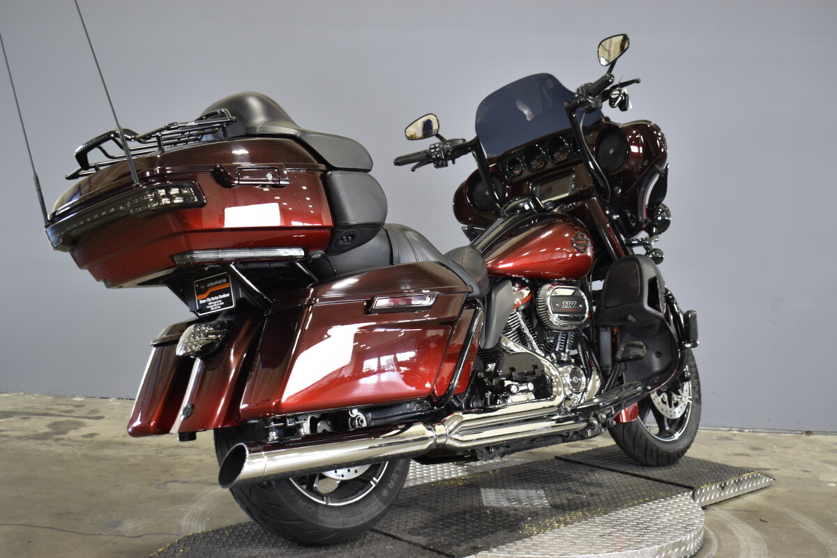 2018 Harley-Davidson CVO Limited FLHTKSE - Photo 9