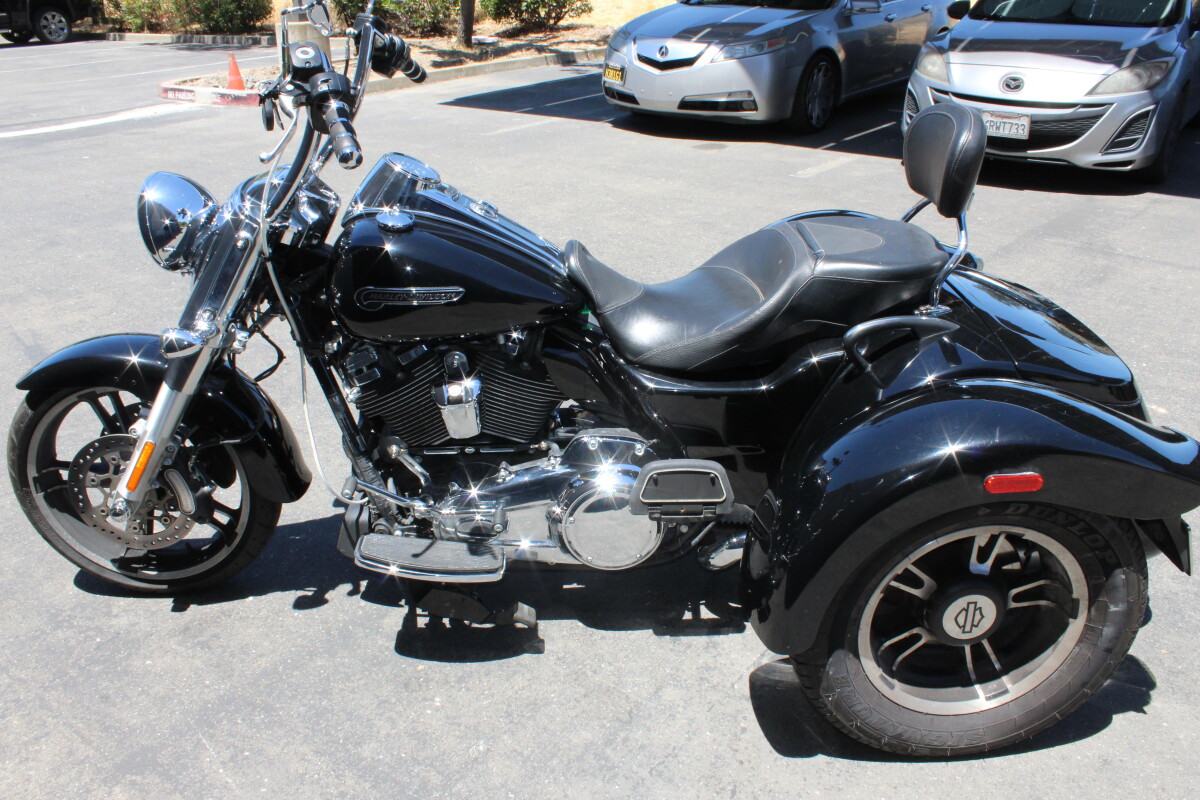 Harley-Davidson Freewheeler 2018 FLRT 853419T BLACK - Photo 9