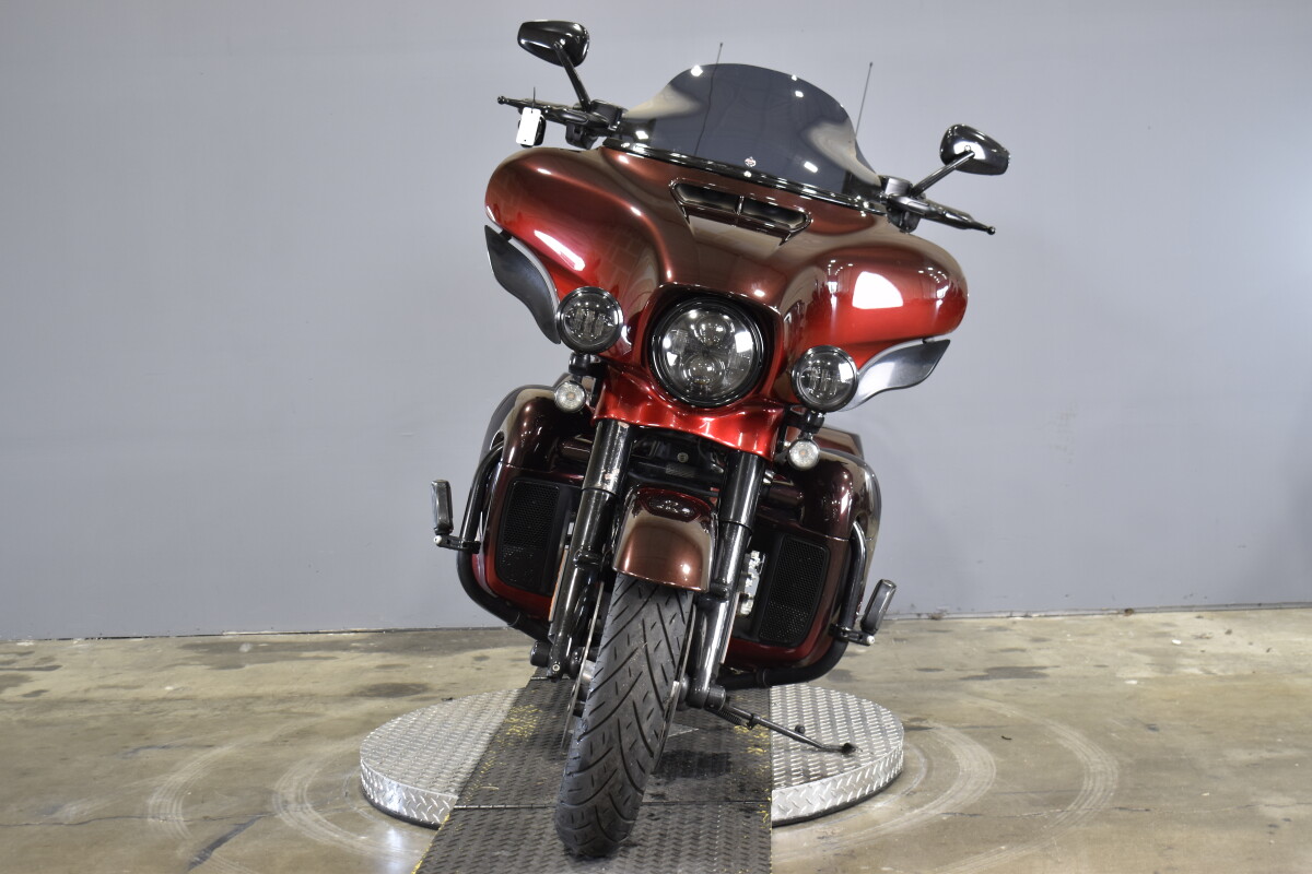 2018 Harley-Davidson CVO Limited FLHTKSE - Photo 3