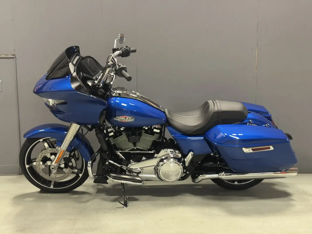 FLTRX 2025 Road Glide - Photo 2