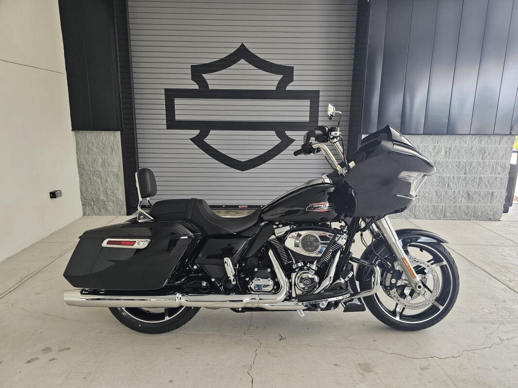2024 Harley-Davidson<sup>®</sup> Road Glide™