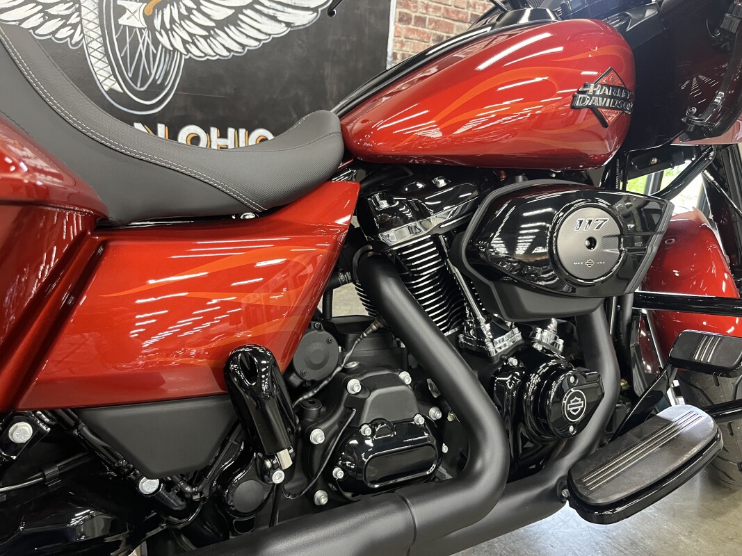 2025 Harley-Davidson Road Glide FLTRX - Photo 3