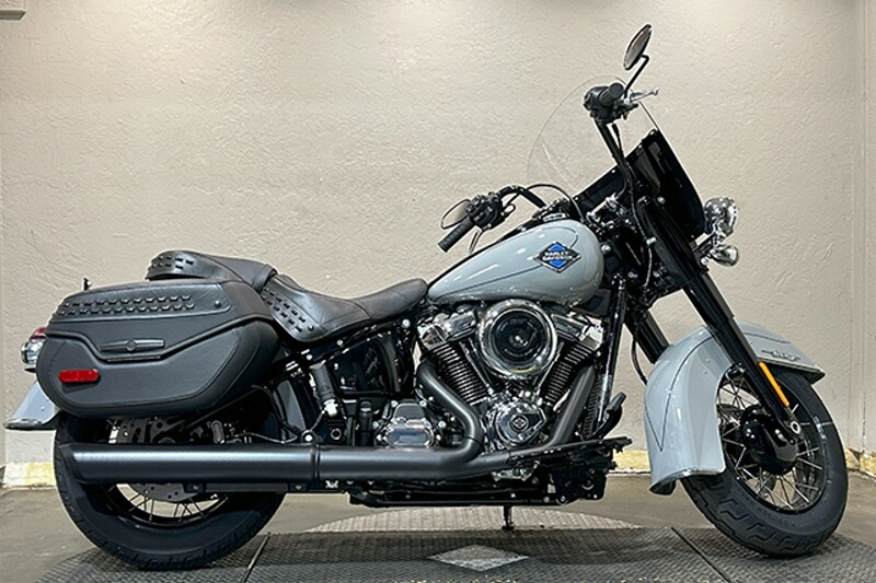 Harley-Davidson Heritage Classic 2025 FLHC 84607731 BILLIARD GRAY W/ PINSTRIPE