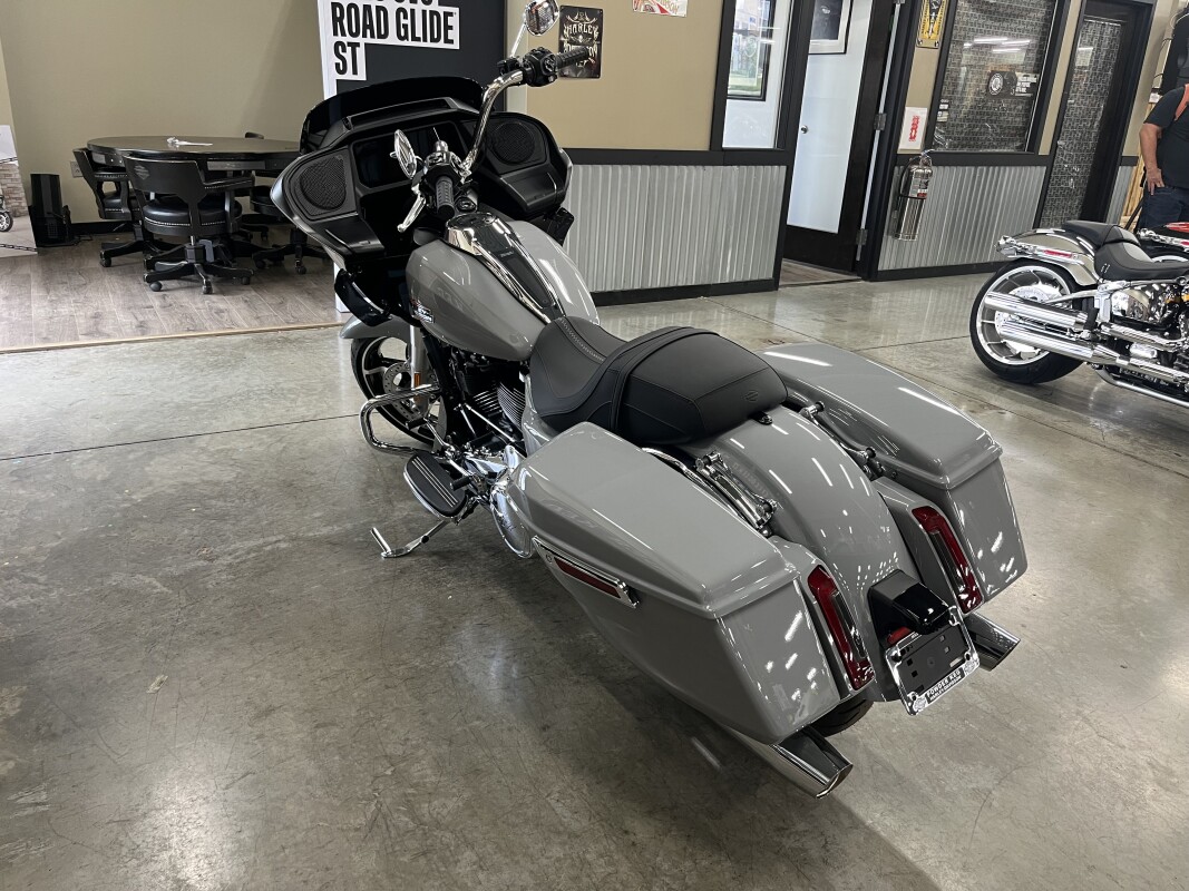 2025 Harley-Davidson Road Glide FLTRX - Photo 9