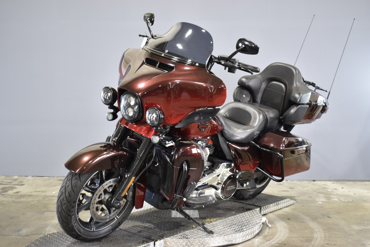 2018 Harley-Davidson CVO Limited FLHTKSE - Photo 4