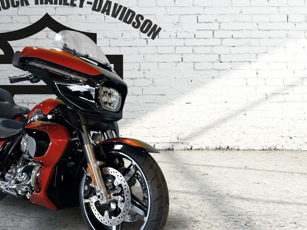 2025 Harley-Davidson Street Glide Ultra Whiskey Fire / Vivid Black - Photo 3