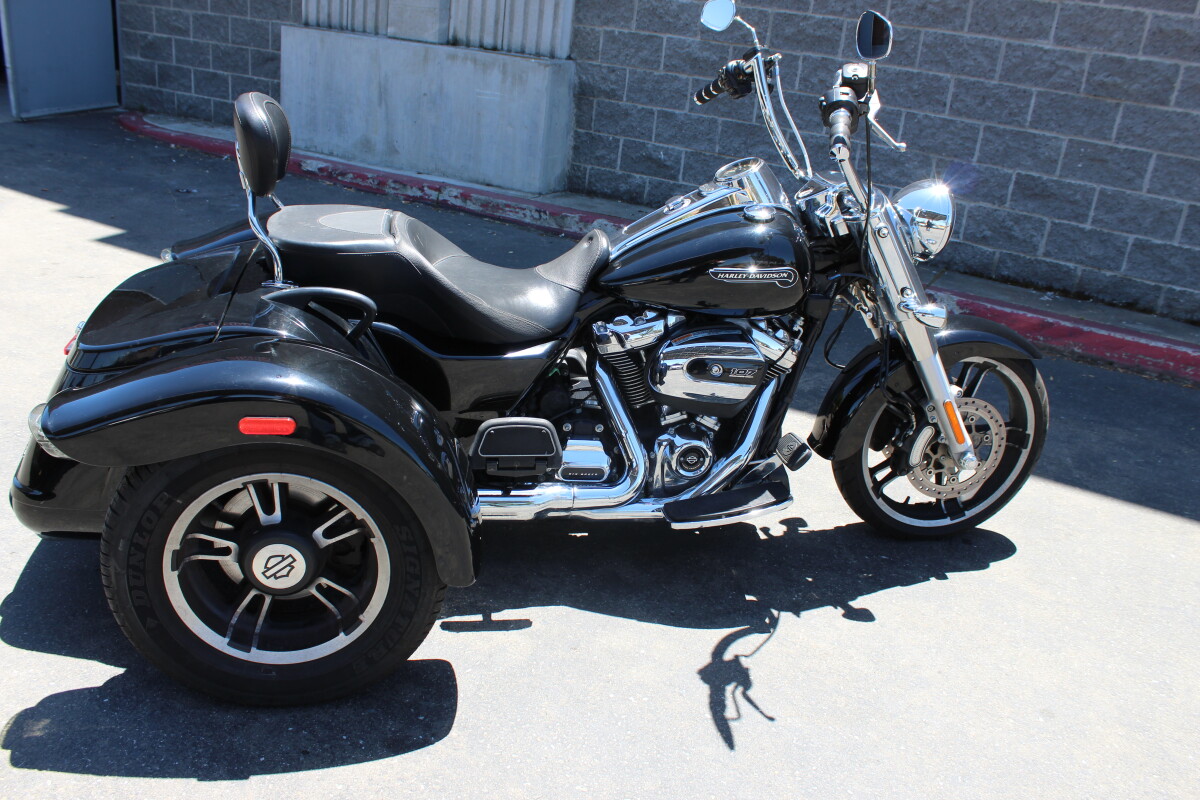 Harley-Davidson Freewheeler 2018 FLRT 853419T BLACK