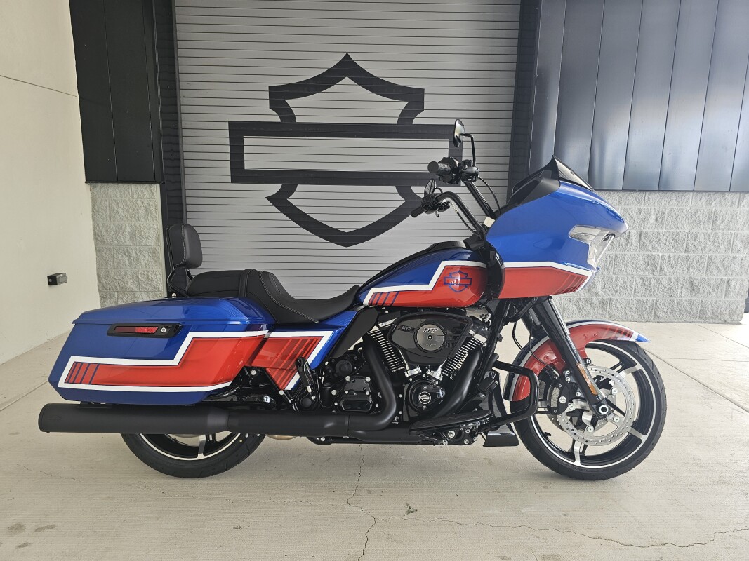 2024 Harley-Davidson<sup>®</sup> Road Glide™