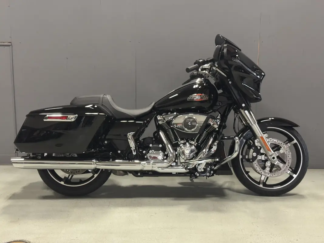 FLHX 2025 Street Glide