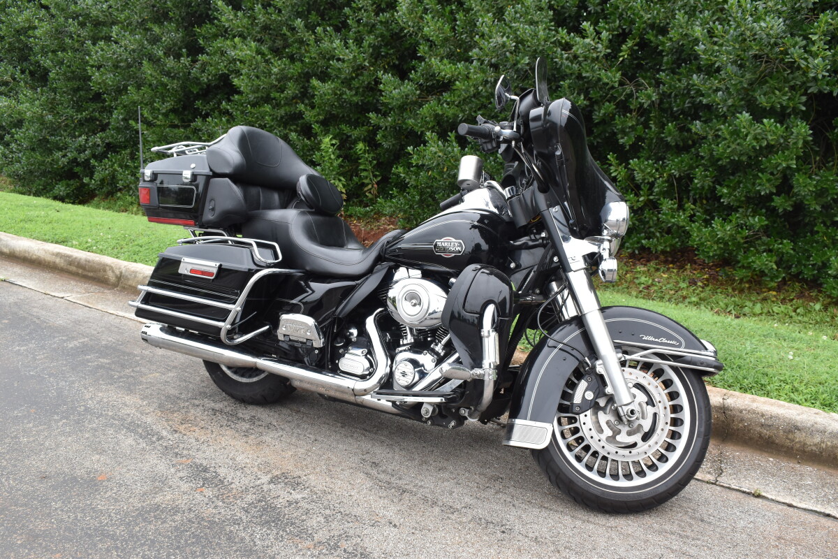 2012 Harley-Davidson Electra Glide Ultra Limited BLACK W/ PINSTRIPE - Photo 2