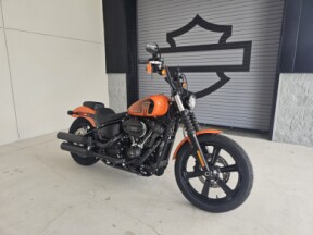 2024 Harley-Davidson<sup>®</sup> Street Bob® 114 thumb 2