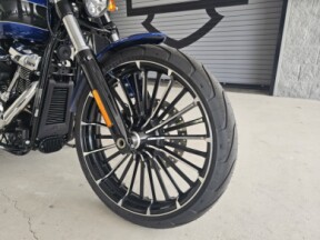 2024 Harley-Davidson<sup>®</sup> Breakout™ 117 thumb 1