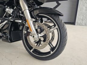 2024 Harley-Davidson<sup>®</sup> Road Glide™ thumb 1