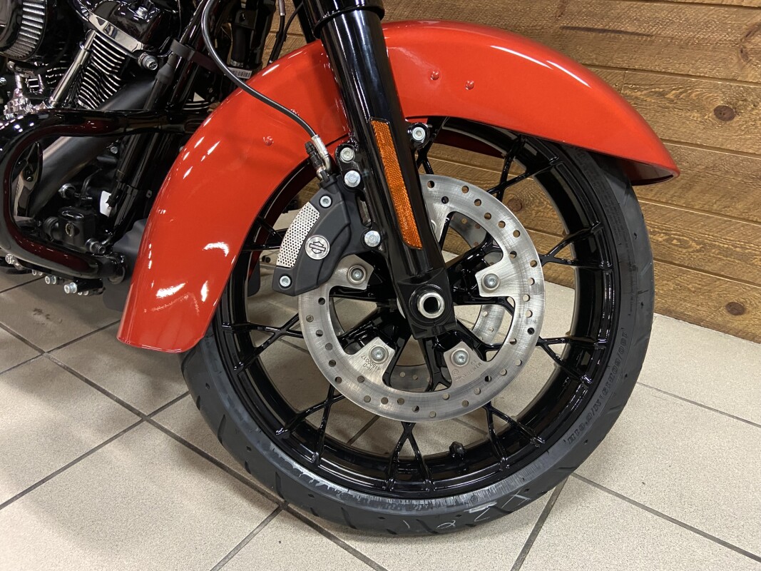 2025 Harley-Davidson Road King Special Whiskey Fire FLHRXS - Photo 4