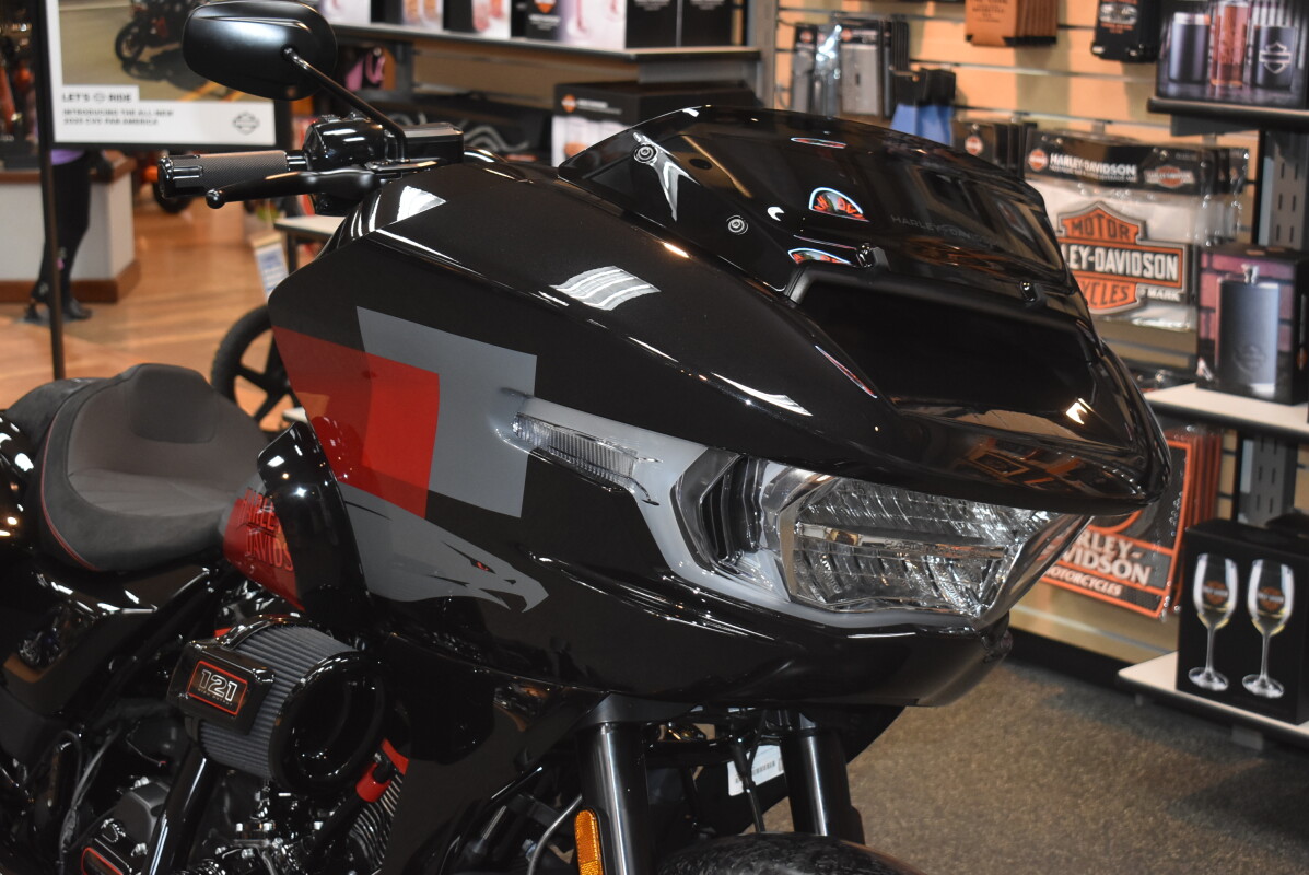 FLTRXSTSE 2025 CVO Road Glide ST - Photo 10
