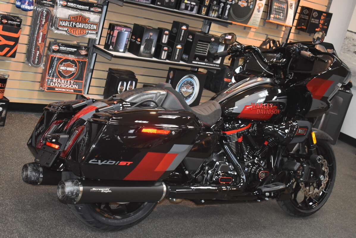FLTRXSTSE 2025 CVO Road Glide ST - Photo 3