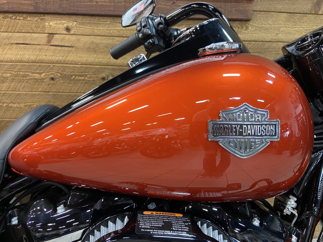 2025 Harley-Davidson Road King Special Whiskey Fire FLHRXS - Photo 2