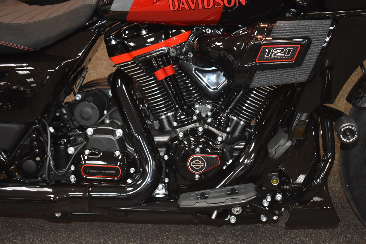 FLTRXSTSE 2025 CVO Road Glide ST - Photo 5