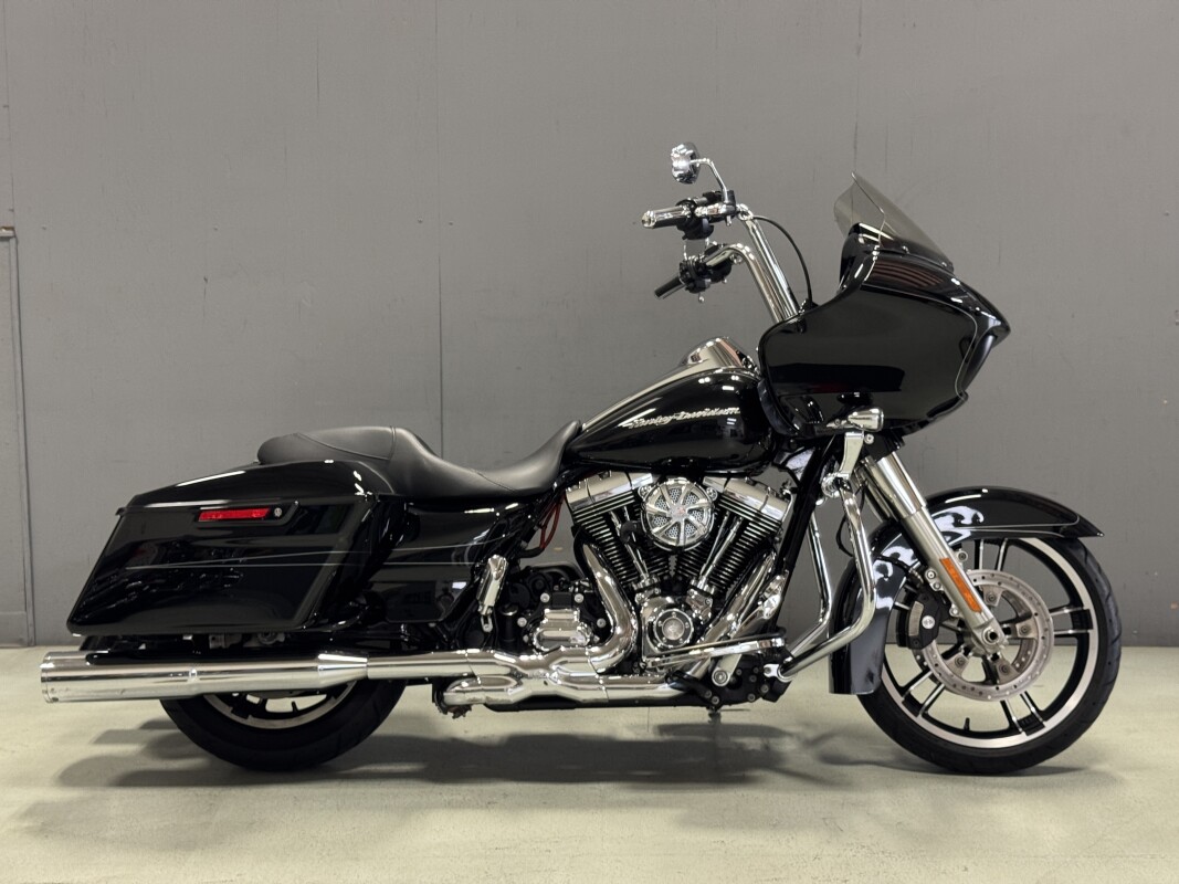 FLTRXS 2016 Road Glide Special