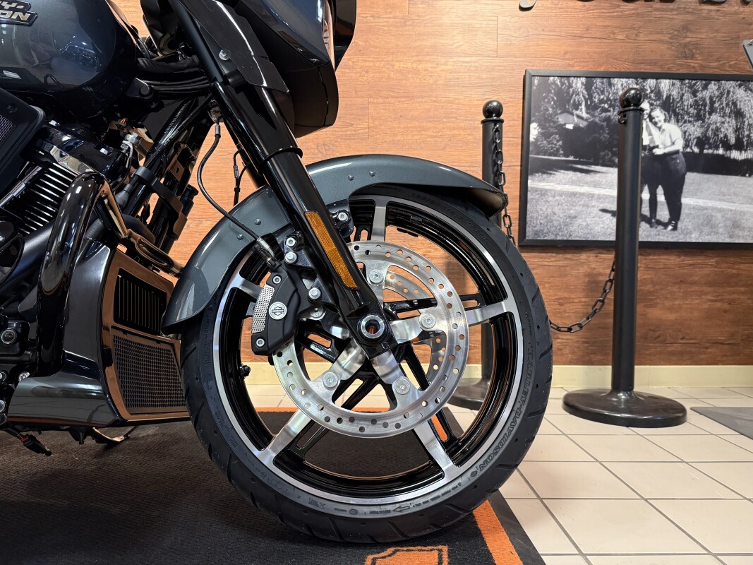 2025 H-D FLHX Street Glide 117ci - Photo 2