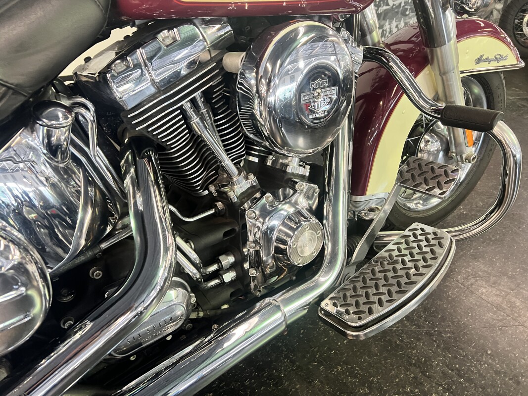 2007 Harley-Davidson Heritage Softail Classic BURGUNDY AND CREME FLSTC - Photo 10