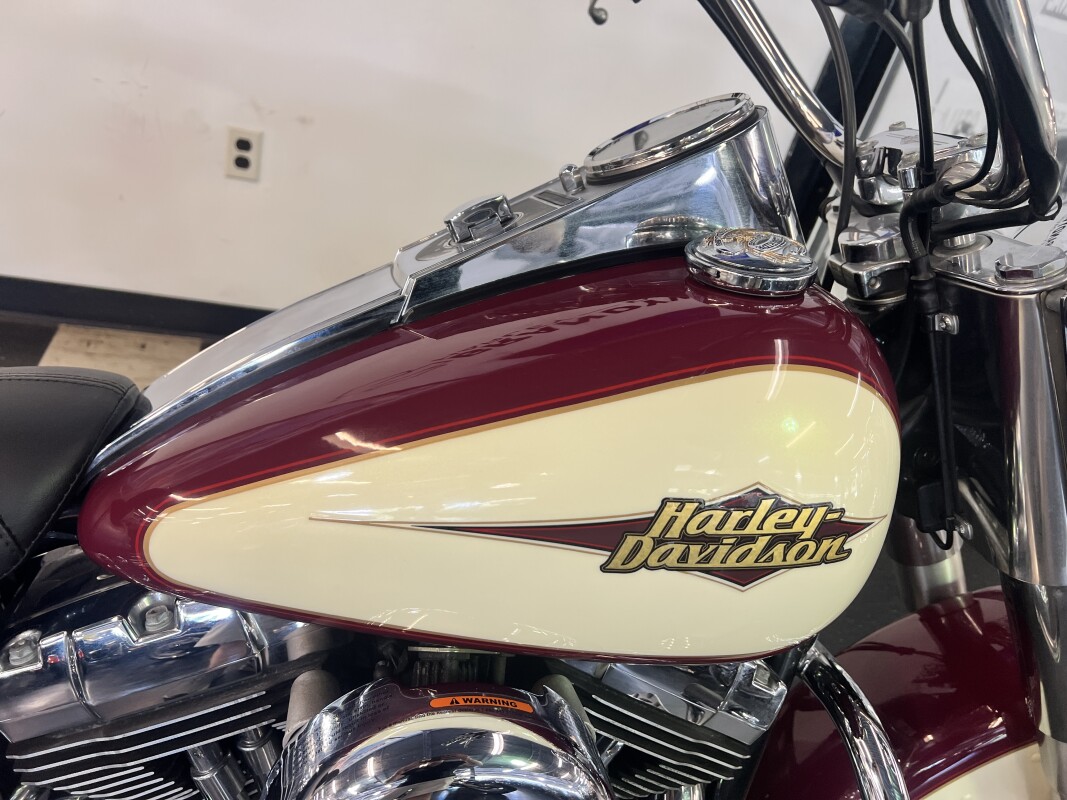2007 Harley-Davidson Heritage Softail Classic BURGUNDY AND CREME FLSTC - Photo 2