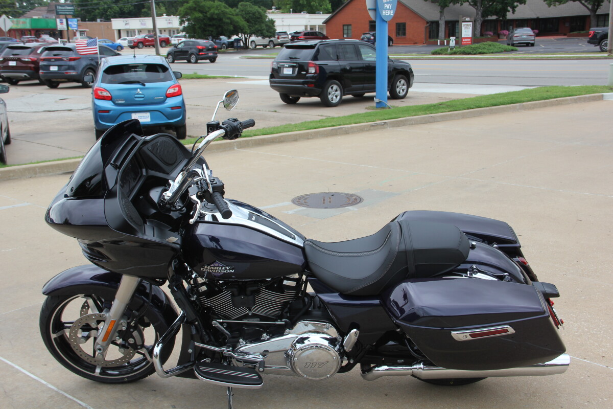 2025 Harley-Davidson Road Glide - Photo 3