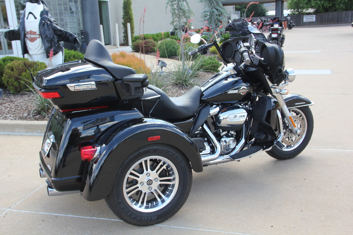 2023 Harley-Davidson Tri Glide Ultra - Photo 5
