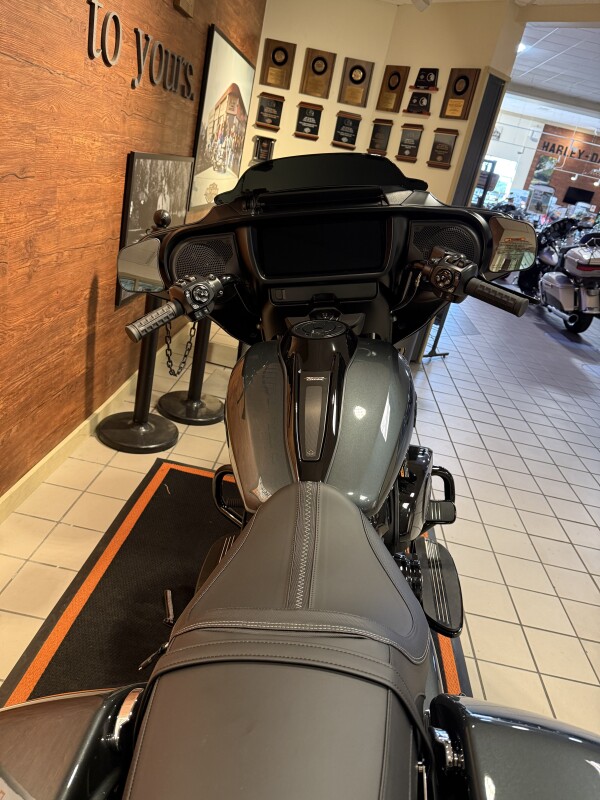 2025 H-D FLHX Street Glide 117ci - Photo 6