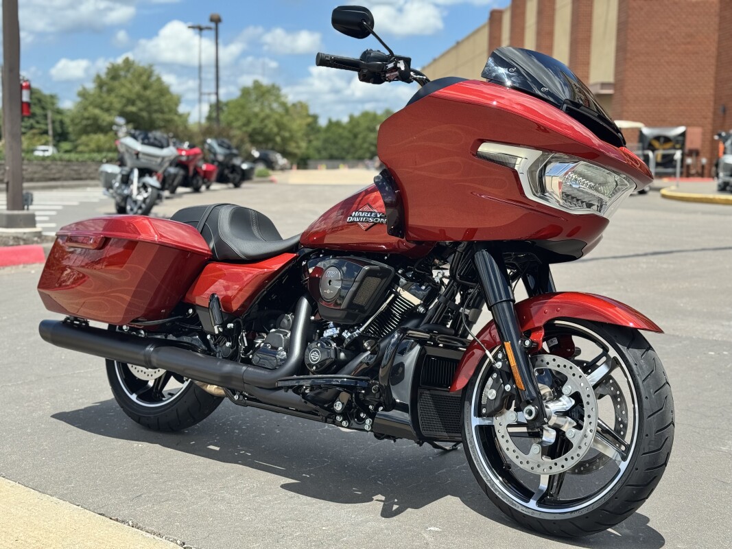 2025 Harley-Davidson Road Glide FLTRX WHSKEY FIRSTORM - Photo 2