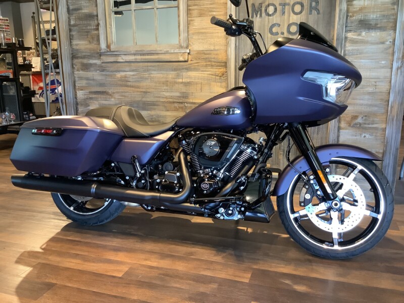 Harley-Davidson<sup>®</sup> Road Glide® 2025 FLTRX T33-25 PRPL ABYSS DNM
