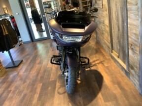 Harley-Davidson<sup>®</sup> Road Glide® 2025 FLTRX T33-25 PRPL ABYSS DNM thumb 3
