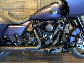 Harley-Davidson<sup>®</sup> Road Glide® 2025 FLTRX T33-25 PRPL ABYSS DNM thumb 2