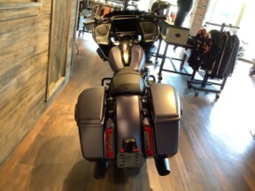 Harley-Davidson<sup>®</sup> Road Glide® 2025 FLTRX T33-25 PRPL ABYSS DNM thumb 0